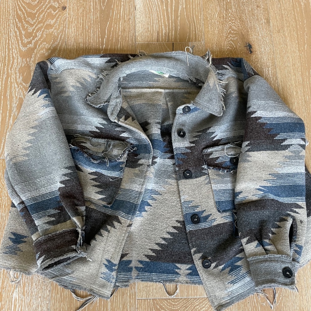 Aztec Shacket - Picture 4 of 9